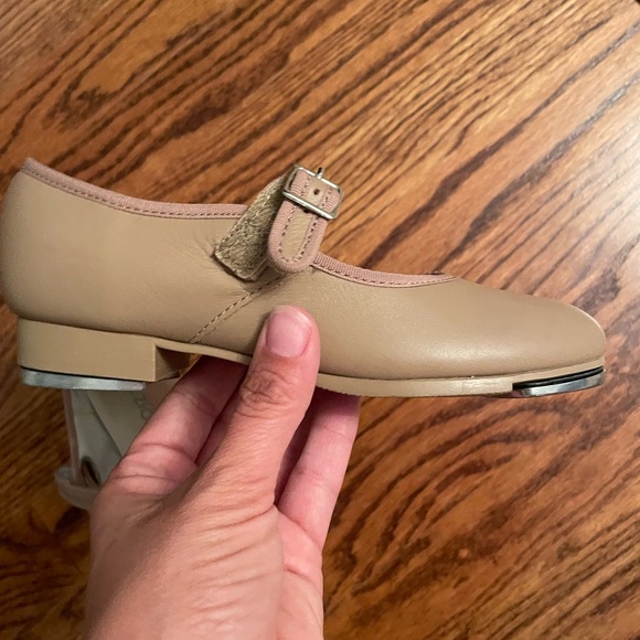 Capezio tan tap shoes kid size 1 - Picture 4 of 7